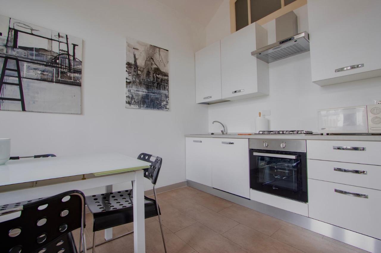 Casa D'Artista - Charming Apartment + Parking Turin Bagian luar foto